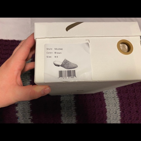 Shoes - Picture 2 of 3